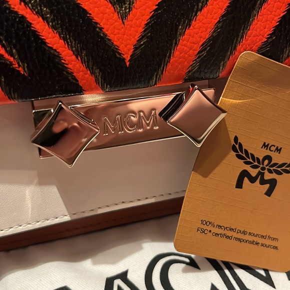 NWT MCM Calfskin Orange and Black Tiger Print Crossbody Bag w/ dustbag - Picture 4 of 10